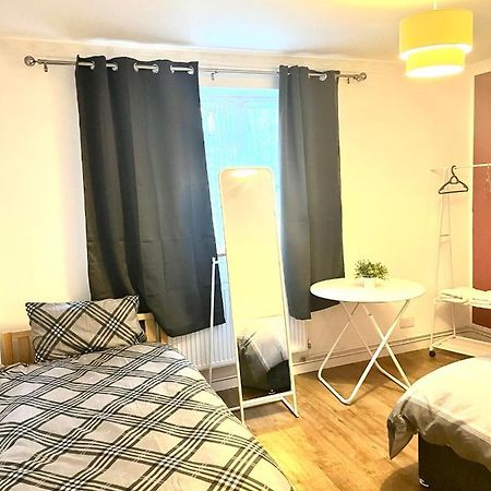 Large Room With Two Bed In Central לונדון מראה חיצוני תמונה